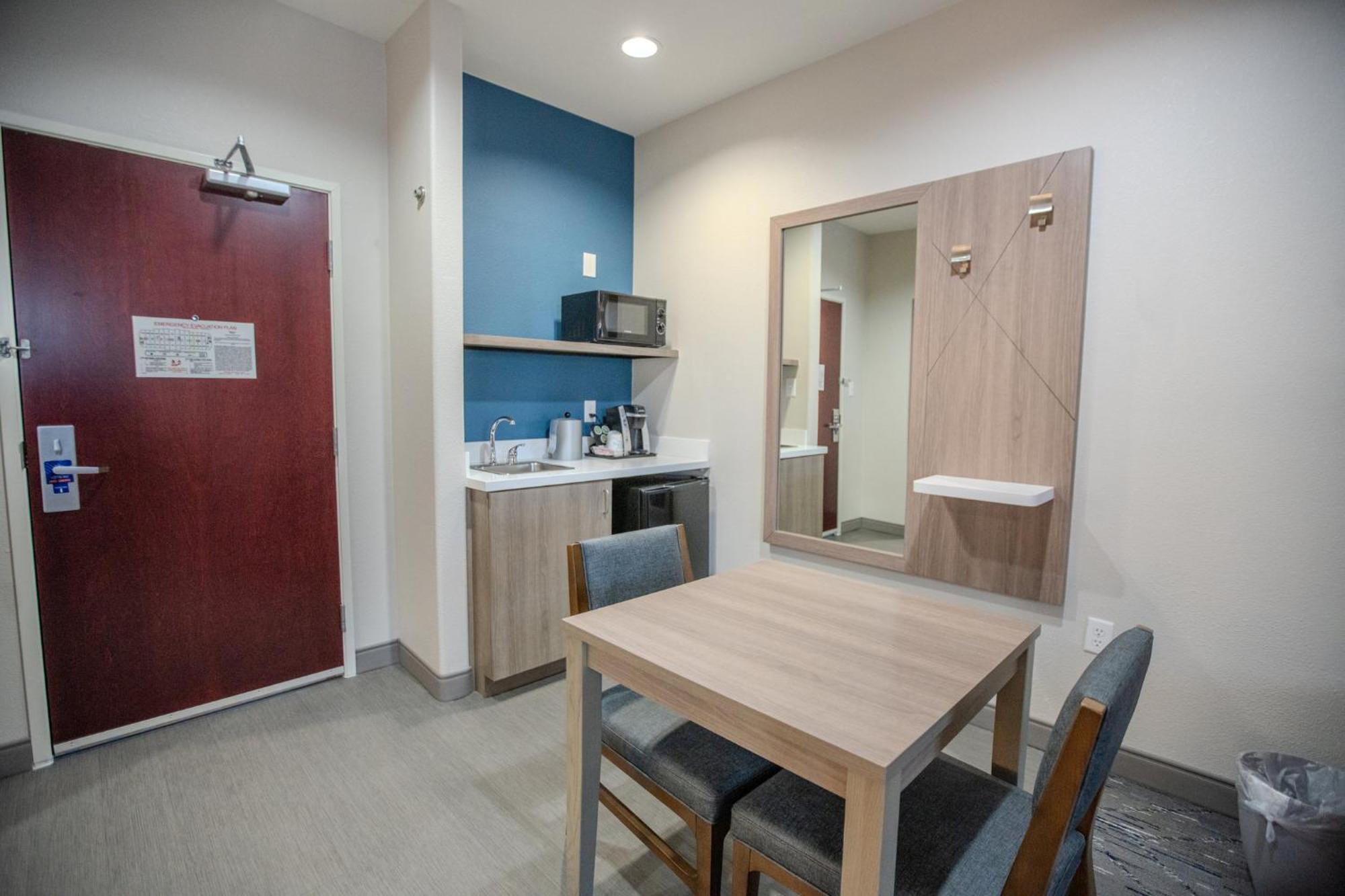 Holiday Inn Express & Suites Cleveland By Ihg Luaran gambar