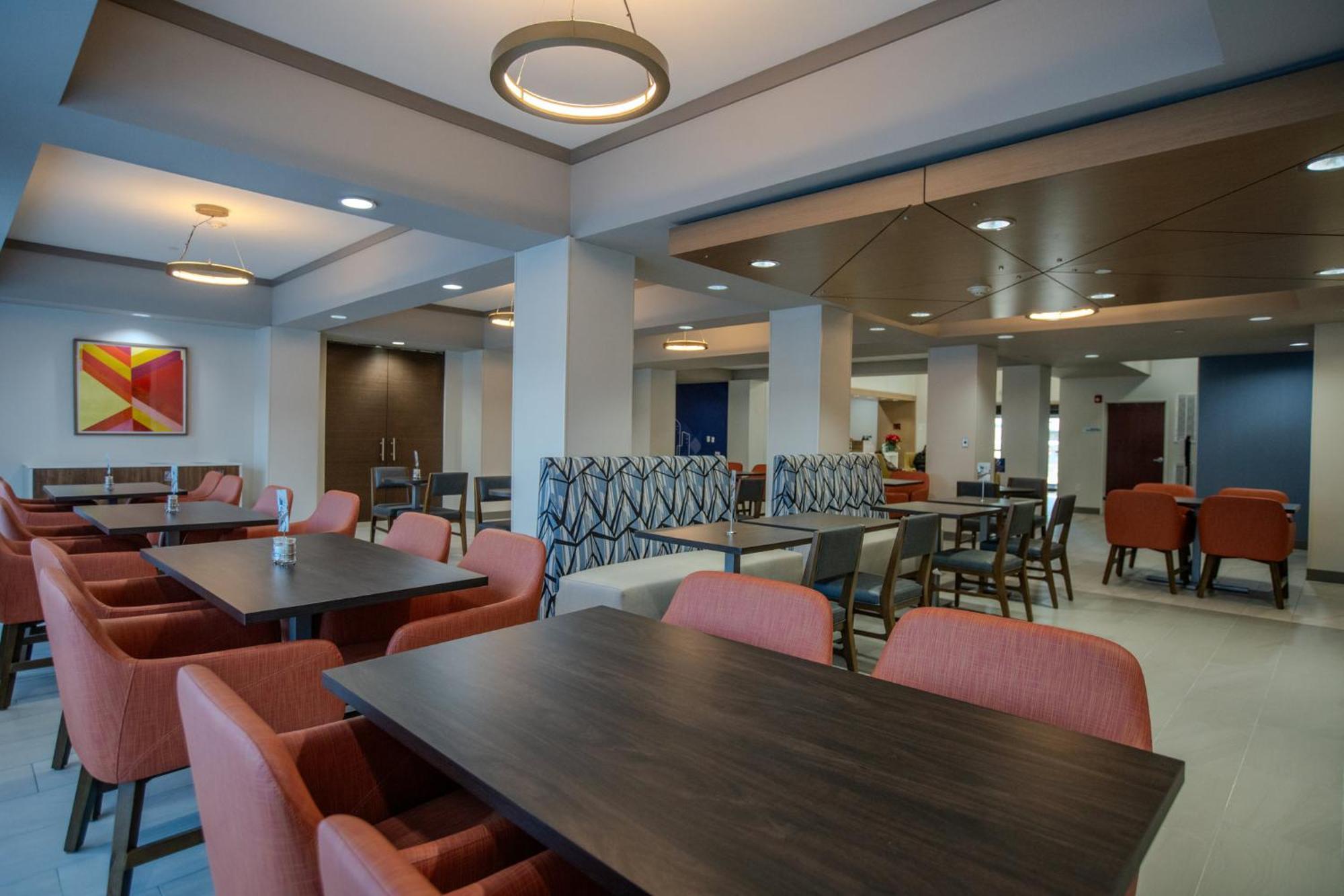 Holiday Inn Express & Suites Cleveland By Ihg Luaran gambar