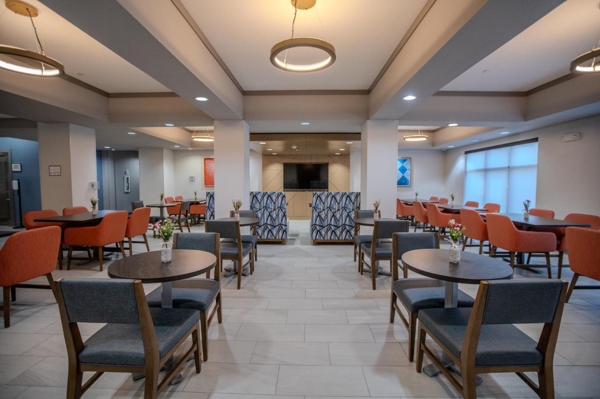 Holiday Inn Express & Suites Cleveland By Ihg Luaran gambar