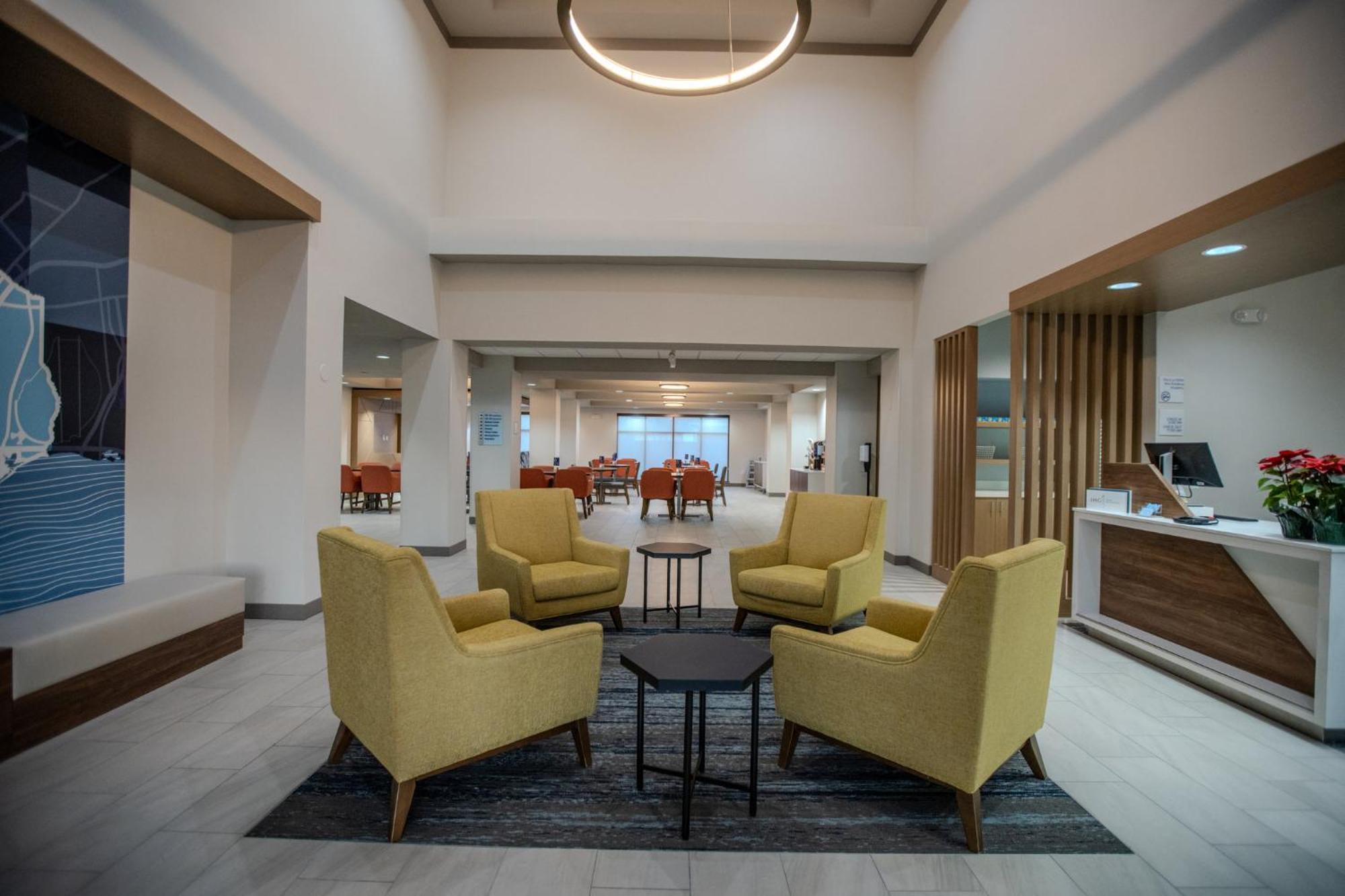 Holiday Inn Express & Suites Cleveland By Ihg Luaran gambar