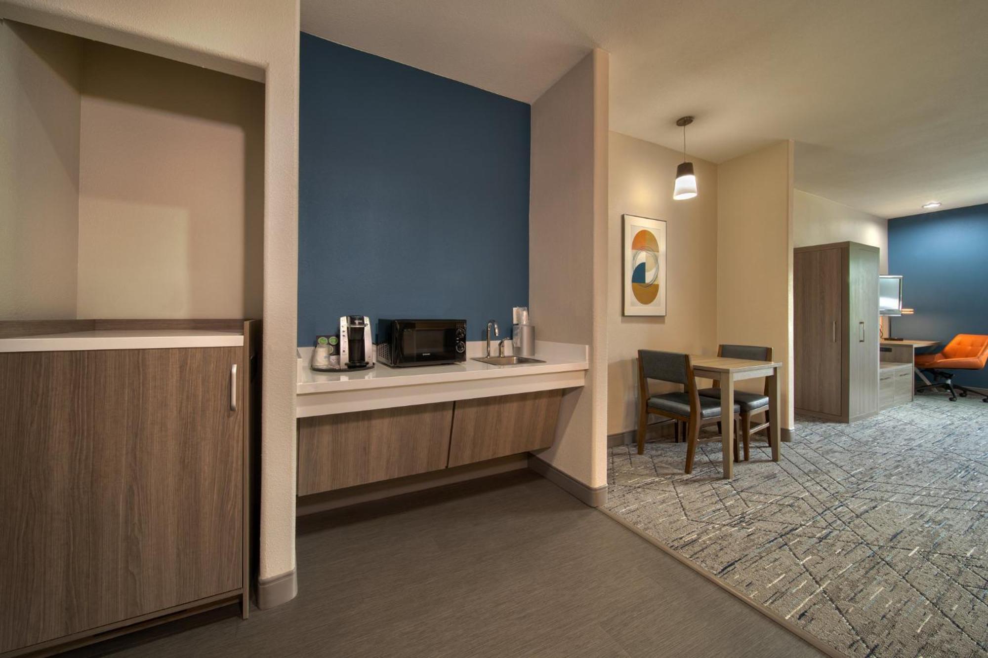 Holiday Inn Express & Suites Cleveland By Ihg Luaran gambar